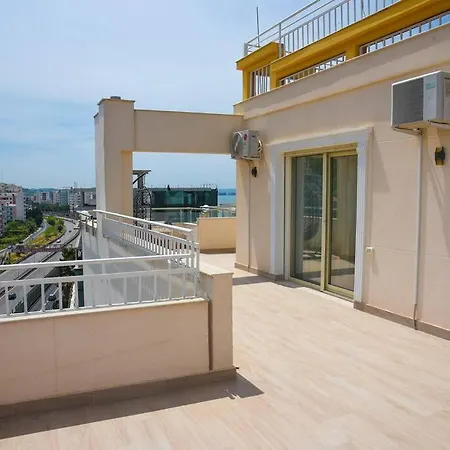 Seaview Rooftop Дуррес