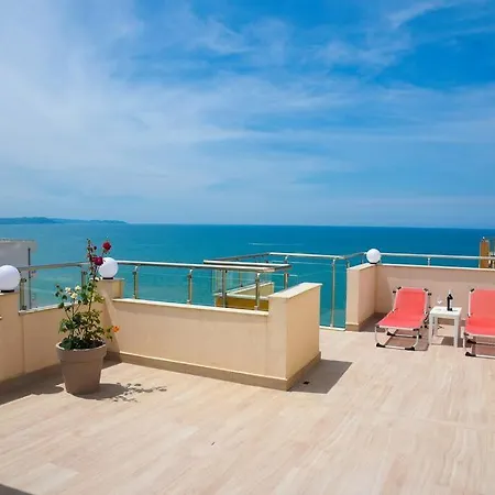 Seaview Rooftop Апартаменты