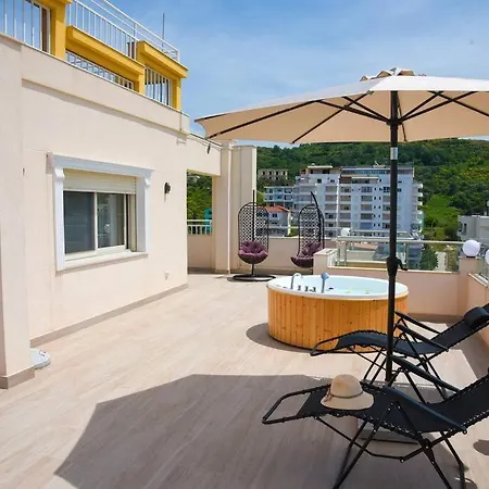 Seaview Rooftop Апартаменты *