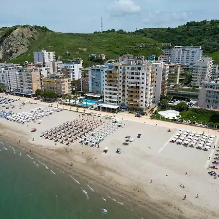 Seaview Rooftop Апартаменты *